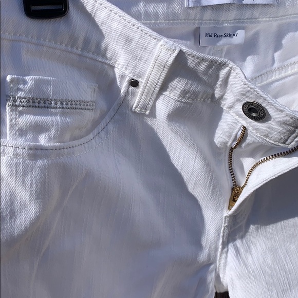 Levi’s Women’s 27W White Jeans - Picture 2 of 3